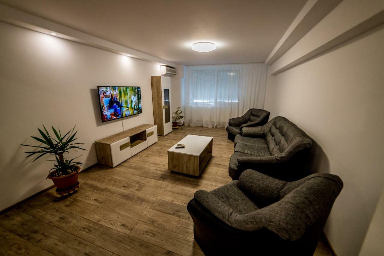 Apartament Sorina Maria Διαμέρισμα Ντέβα Εξωτερικό φωτογραφία
