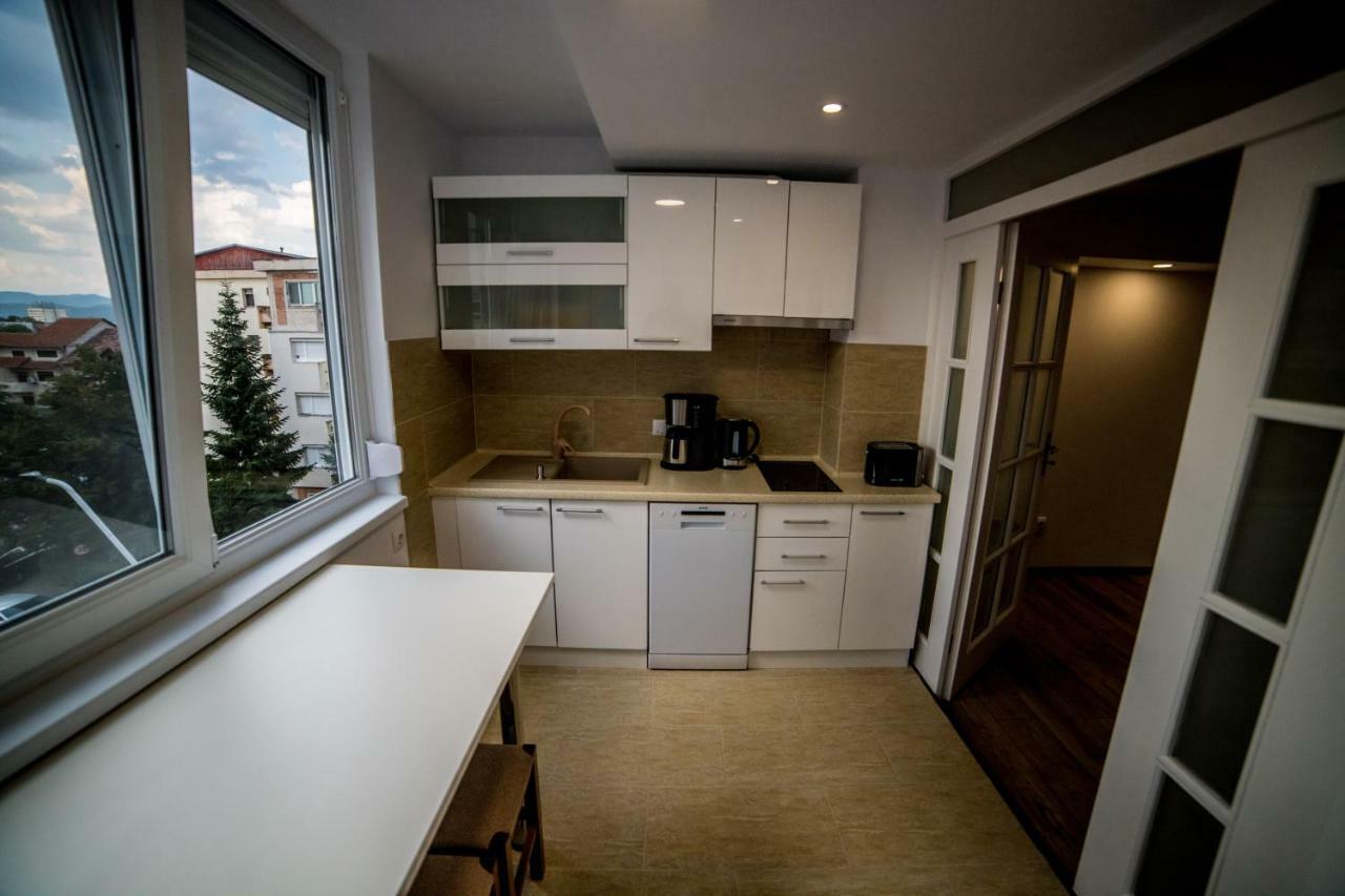 Apartament Sorina Maria Διαμέρισμα Ντέβα Εξωτερικό φωτογραφία
